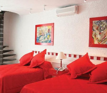 Montroi Hotel Colima Room photo