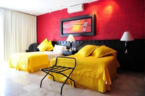 Montroi Hotel Colima Room photo
