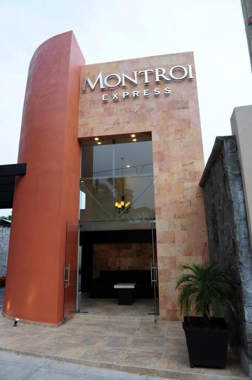 Montroi Hotel Colima Exterior photo